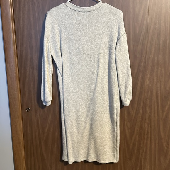 Ingrid and Isabel The Nest Dress - Picture 5 of 5